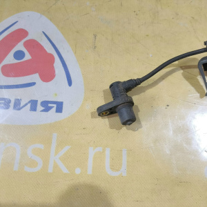 Датчик ABS Toyota Estima/Alphard ACR30/MCR40/MNH15 перед, прав 89542-28090