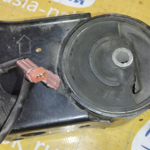 Подушка двигателя Nissan VQ20/VQ25 Cefiro/Maxima A33 зад., с датчиком R