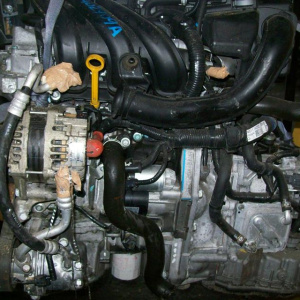 Двигатель Nissan HR12-DE-402909A передний привод пробег18000км March