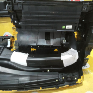 Торпедо SsangYong Actyon CJ/C100 '2008 Без Airbag, трещина на креплении слева