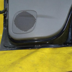 Дверь боковая Chevrolet TrailBlazer GMT360/KC '2003 зад, прав в сборе, с молдингом