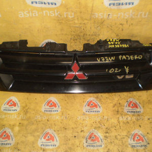 Решетка радиатора MITSUBISHI Pajero V75W '1999-2002