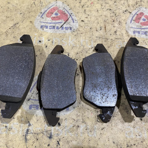 Колодки тормозные Volkswagen Jetta 1K1/1K2/B6/3C2 Диск 288X25MM (с датчиком) F