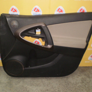 Обшивка двери Toyota RAV4 ACA30 перед, прав