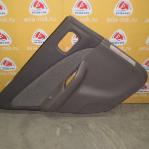 Обшивка двери Nissan Sunny B15 зад, лев