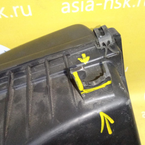 Корпус воздушного фильтра Jeep Grand Cherokee WJ/WG EVA 4.7L (дефект, скол на креплении) 04854043
