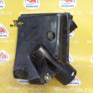 Корпус воздушного фильтра Jeep Grand Cherokee WJ/WG EVA 4.7L (дефект, скол на креплении) 04854043