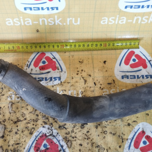 Патрубок  радиатора Toyota 16572-54400 Mark II LX90/LX100 2L-TE н