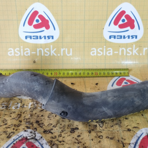 Патрубок  радиатора Toyota 16572-54400 Mark II LX90/LX100 2L-TE н