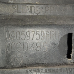 Планка под стоп Opel Zafira A T98/F75/XM220 '2000 зад, прав Subaru Traviq, комплект с молдингом 090597596 90580804