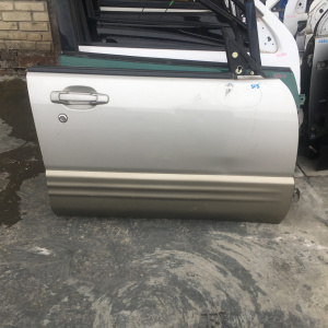 Дверь боковая SUBARU Forester SF5 '2000-2002 перед, прав дефект цена указана за голое железо