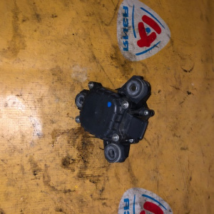 Помпа Toyota 2ZR-FXE Prius ZVW30 ИНВЕРТОРА