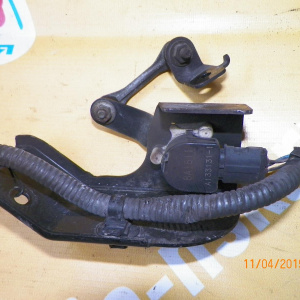 Датчик уровня кузова Suzuki SX4 YB41S R