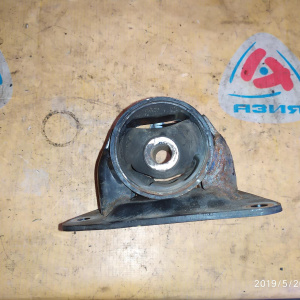 Подушка двигателя Toyota 1KZ KZH178 4WD m/t мкпп зад.
