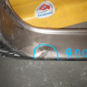 Бампер TOYOTA Hiace KZH106 зад пассажирский дефект