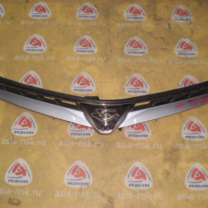 Решетка радиатора TOYOTA Estima GSR50 с камерой