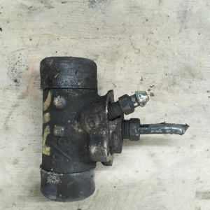 Тормозной цилиндр Toyota ST190/ST210/AT191/AT211/CT190/CT210/AE100/AE110/AE114/AE115/SV40/SV30 Чугунный. зад, лев 3*4
