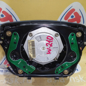 Подушка безопасности Mercedes E-Class W210 с зарядом 1 разъем, в руль 4 спицы с кнопками, кожа