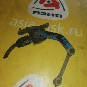 Датчик уровня кузова Toyota Harrier MCU15 R