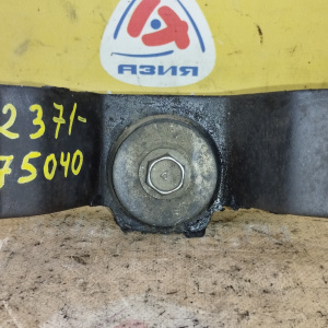 Подушка двигателя Toyota 3RZ Hilux Surf/Land Cruiser Prado RZN185/RZJ95 4WD a/t зад. R