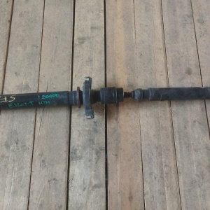 Кардан Subaru SF5 Forester EJ205 4WD a/t На гранате. Длинна передней части от середины крестовины до подвесного-47см.