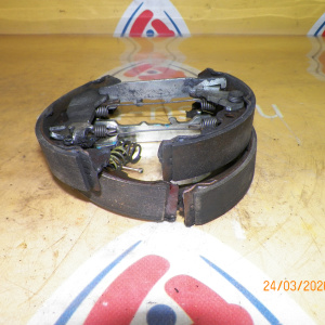 Колодки тормозные Toyota Passo KGC10/QNC10 Барабанные тормоза. Комплект на два колеса. R 04495-B1010. 04495-B1080