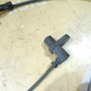 Датчик ABS Toyota Isis ANM10/ZGM10/ZGM11/ZGM15/ZNM10 перед, лев 89543-44040