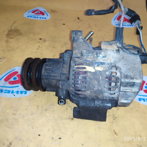 Генератор Toyota 2L/3L/5L Hilux Surf LN130 вакуум спереди, 3 конт. круглый разъём ( S/IG/L ) 27040-54240