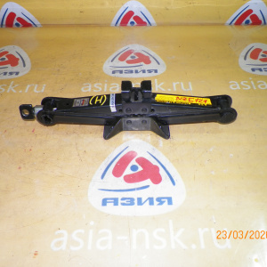Домкрат Toyota NZE120/NZE121/NZE124/ZZE122/ZZE124/GXE10/SXE10/AT190/ST190/ST195/AT210/ST210/ST200/ST202 09111-02020 700 кг. (H).