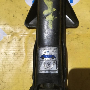 Домкрат Toyota Corolla/Sprinter AE100/AE101/AE104/AE110/AE114/AE115/EE103/EE104/EE106/CE100/CE101/CE110/AE111 700 кг.