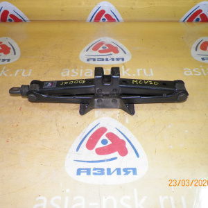 Домкрат Toyota Camry Gracia/Mark II Wagon Qualis/Solara SXV20/MCV20 1000 кг.