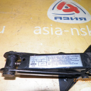 Домкрат Mazda Demio/Familia DY3W/DY3R/DY5W/DY5R/DC5R/DC5W/BJ5P/BJ5W/BJ3P/BJ5W/BJ8W/BJEP D37437790..B25D37790B 650 кг.