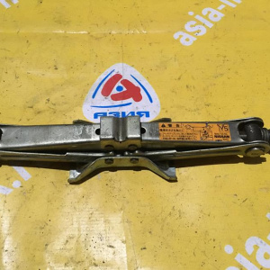 Домкрат Nissan Note/Cube/March E11/Z11/K12/C11 (Y5) 700 кг.