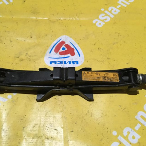 Домкрат Nissan G11/Y12/B15 (B5) 900 кг.