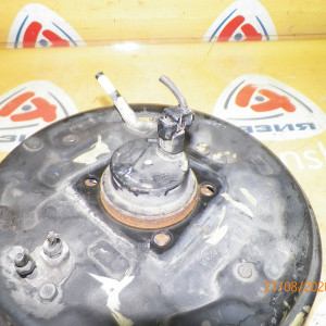 Ступица Toyota ZZE136/ZZE132 Voltz/Matrix зад, лев 2WD ABS.Барабанные тормоза.5 шпилек.В сборе с барабаном и колодками. 42450-01010.42431-01030