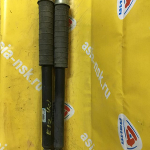 Амортизатор Nissan E12 Note R