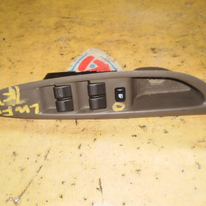 Пульт стеклоподъемника Mazda MPV LW#W перед, прав L120 66 350