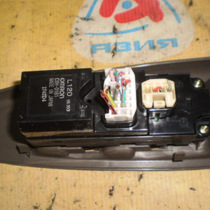 Пульт стеклоподъемника Mazda MPV LW#W перед, прав L120 66 350
