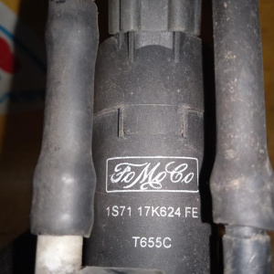 Насос омывателя Ford 1S71-17K624-FE Mondeo 3 GE стекла 2 выхода