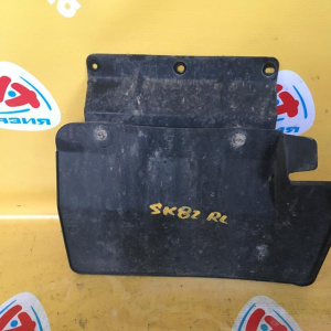 Брызговик Mazda Bongo SK82V зад, лев S086 51 881C