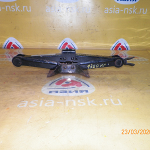 Домкрат Mazda/Mitsubishi Bongo#Delica SK82V/SK22V/SS88V/SKF2 S47P37790. 1300кг.