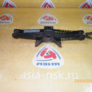 Домкрат Mazda/Mitsubishi Bongo#Delica SK82V/SK22V/SS88V/SKF2 S47P37790. 1300кг.