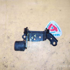 Крепление подушки ДВС Toyota 1NR Vitz NSP130 CVT K411 L