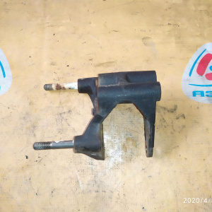 Крепление подушки ДВС Suzuki/Chevrolet M13A/M15A Swift#Cruze HT51S/HR81S 4WD a/t зад. R 70H10