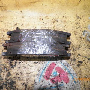 Колодки тормозные Toyota Carina/Caldina/Corona/Vista/Camry/Mark II/Ipsum/Gaia AT190/ST190/ST200AT210/SV40/GX90/GX100/SXM10 На докат. Остаток-30% F