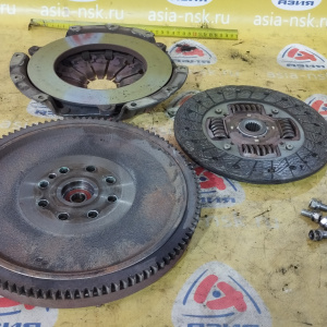 Маховик Suzuki J20A SX4 YB41S m/t + корзина 22100-80J01 ( диаметр диска 215 мм. )