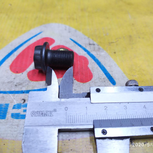 Болт маховика Nissan 12315-6N201 X-Trail T30 QR20/QR25 a/t на коленвал