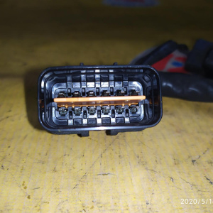 Селектор акпп Mitsubishi/Hyundai MB811106 Delica/Pajero#Galloper P35W/V23W 4D56/4G63/6G72/D4BH/D4BF a/t 03-72L ( 3 разъёма )