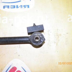 Тяга продольная Toyota ST210/AT210/AT211/CT211 Caldina R н под балансиром.