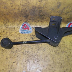 Тяга продольная TOYOTA LH100/LH107/LH154/KZH100/KZH106/KZH110/KZH116/KZH120/KZH126/RZH112/TRH112 зад, прав в С креплением.